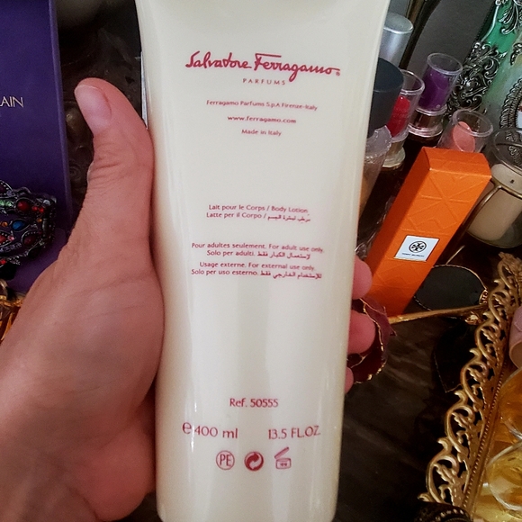 SOLD F By Ferragamo Body Lotion- 13.5 ozs. - Picture 3 of 3